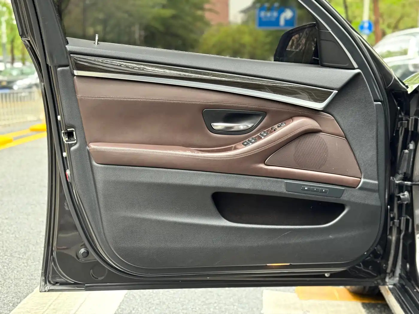 BMW 5 Series 2014 525Li Luxury Design Package фото 14