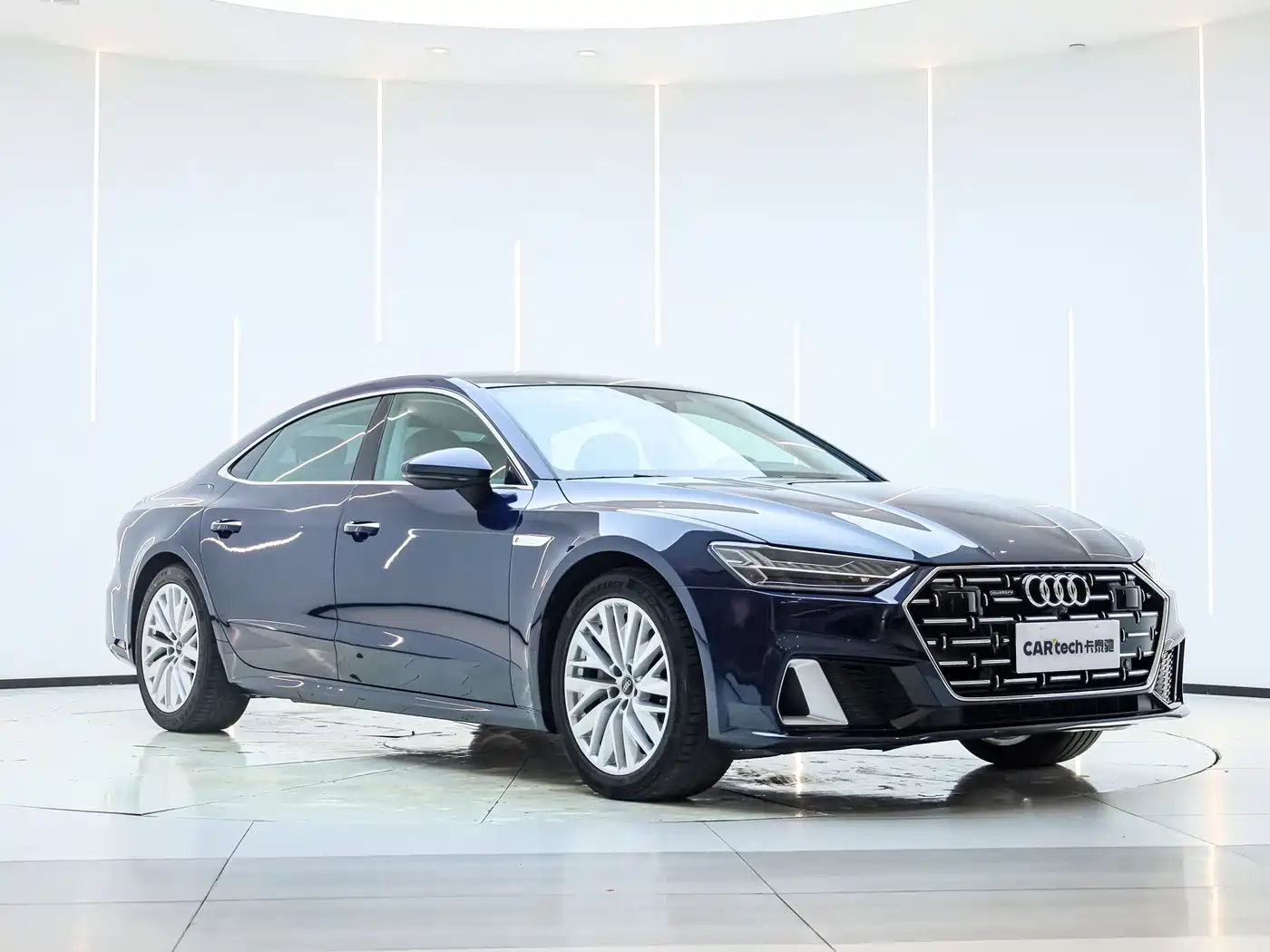 Audi A7L 2024 45TFSI S-line Dream Edition Crystal Package фото 2