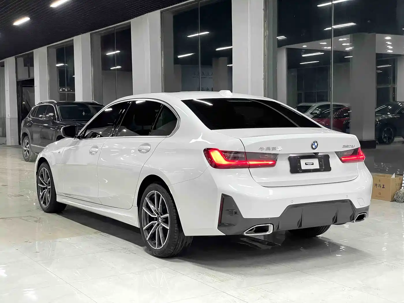 BMW 3 Series 2023 320Li M Sport Package фото 4