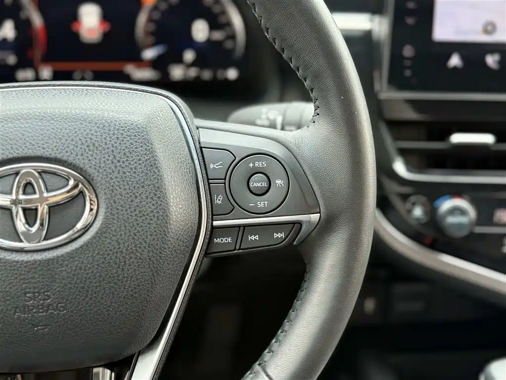 Toyota Camry 2023 2.5G Luxury Edition фото 31
