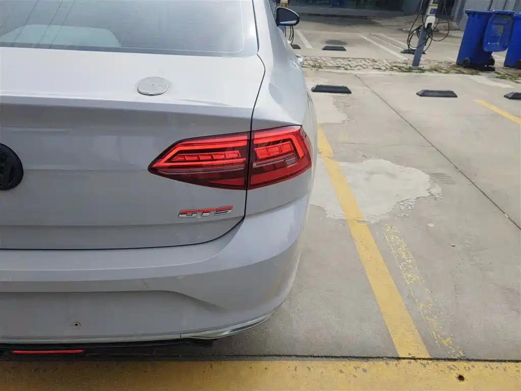 Volkswagen Lamando 2021 280TSI DSG Comfort Edition фото 8