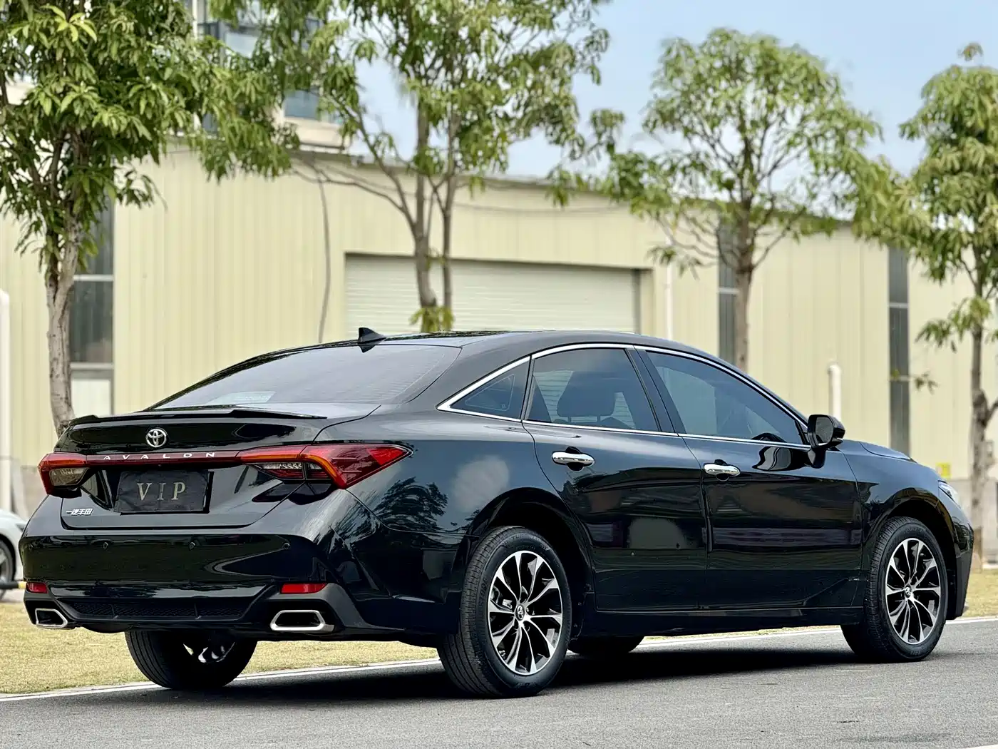 Toyota Avalon 2023 2.5L Luxury Edition фото 6