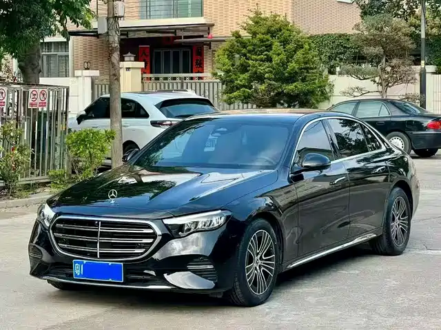MERCEDES-BENZ E CLASS