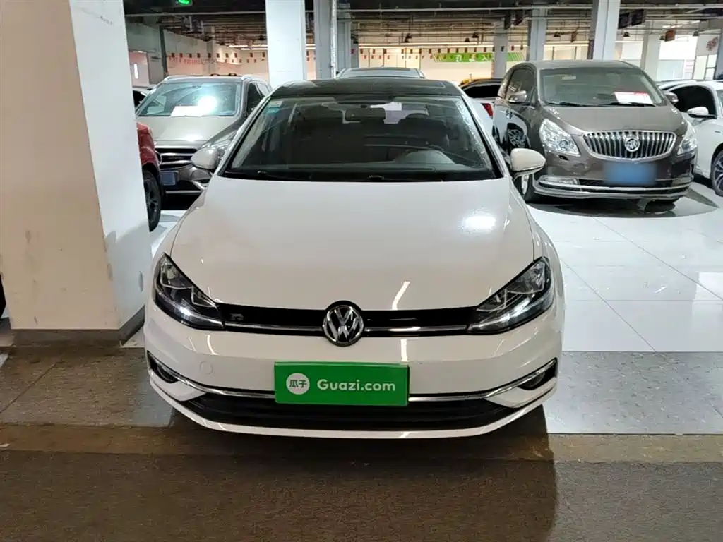 Volkswagen Golf 2018 230TSI Automatic Comfort фото 3