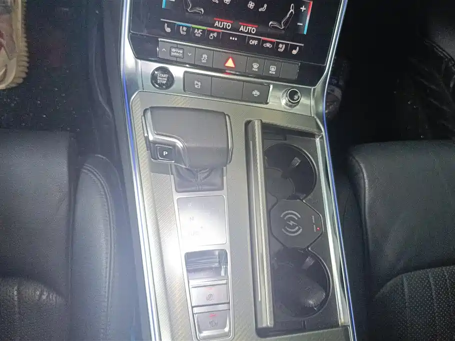 Audi A6L 2021 45 TFSI quattro Exclusive Elegance фото 16