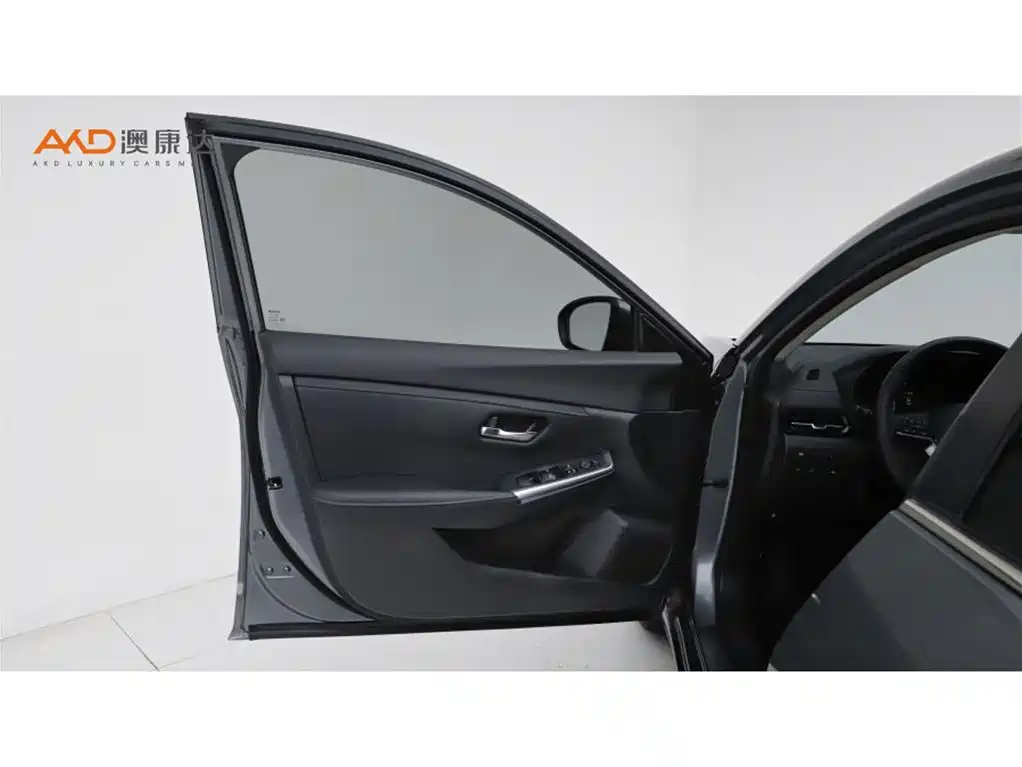 Nissan SYLPHY, миниатюра 10