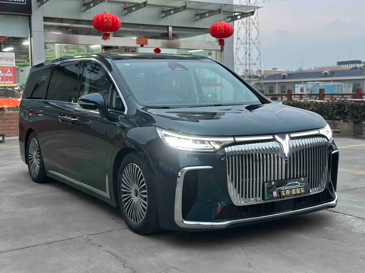 Voyah Auto Voyah Dreamer 2025 PHEV AWD Flagship Kunpeng Edition фото 3