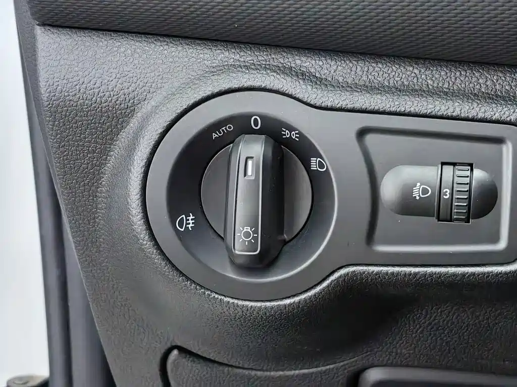 Qoros 5 2019 2018 Facelift 1.6T Automatic Leading