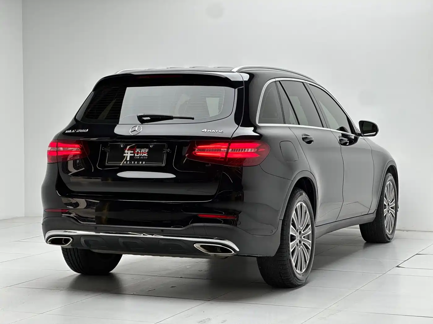 Mercedes-Benz GLC 2017 GLC 260 4MATIC Dynamic фото 4