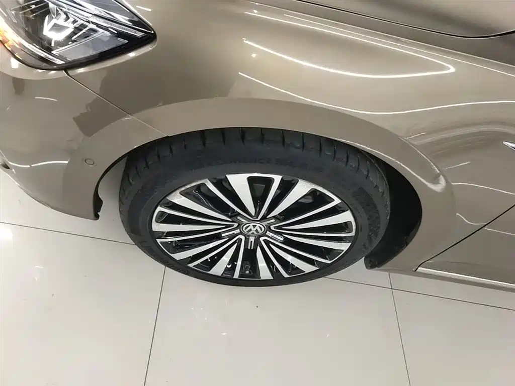 Volkswagen Passat 2019 330TSI Leading Premium Edition China V фото 23