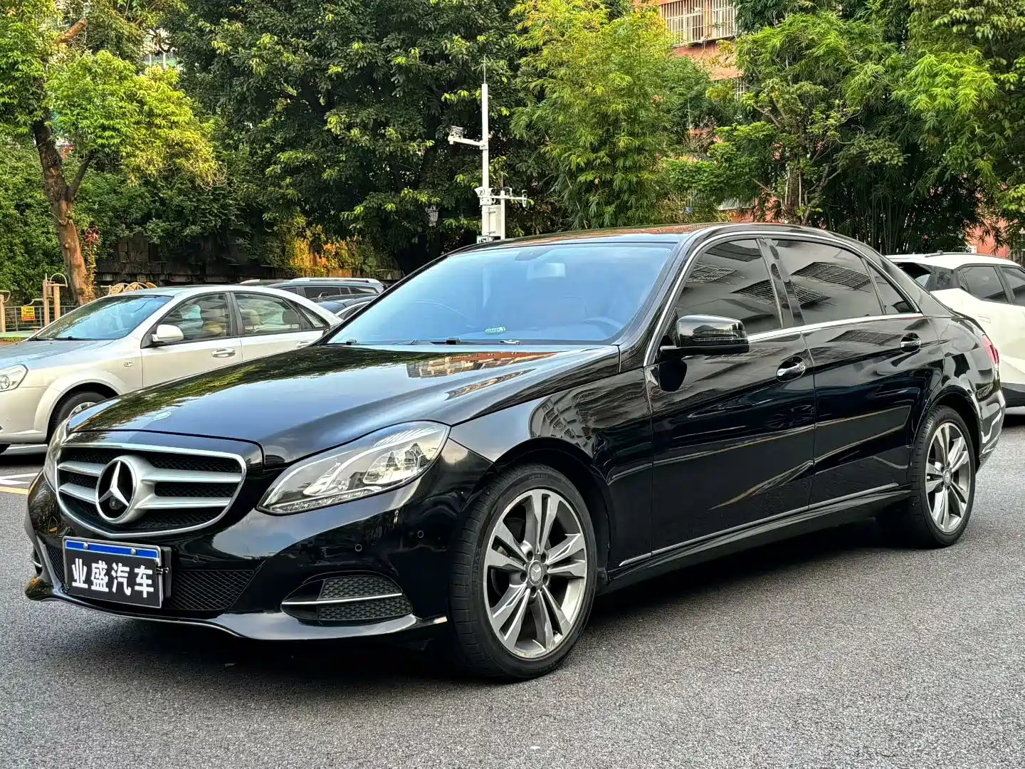 Photo 1 - Mercedes-Benz E-Class