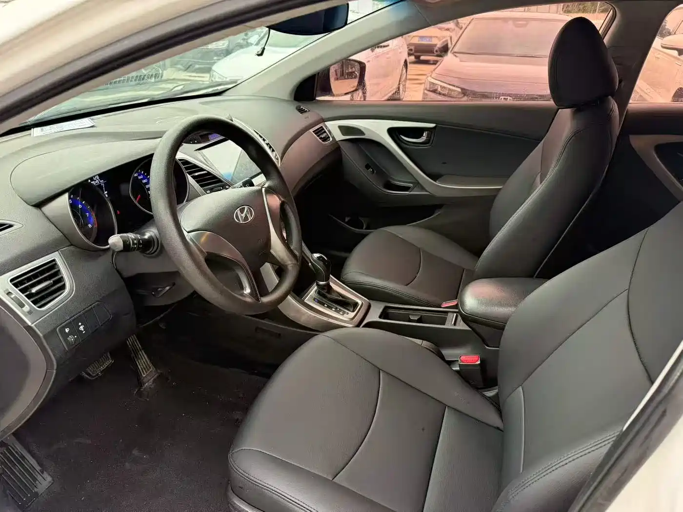 Hyundai Langdong 2016 1.6L Automatic Smart Edition фото 7