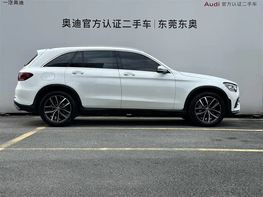 Mercedes-Benz GLC 2020 Facelift GLC 260 L 4MATIC Luxury фото 3
