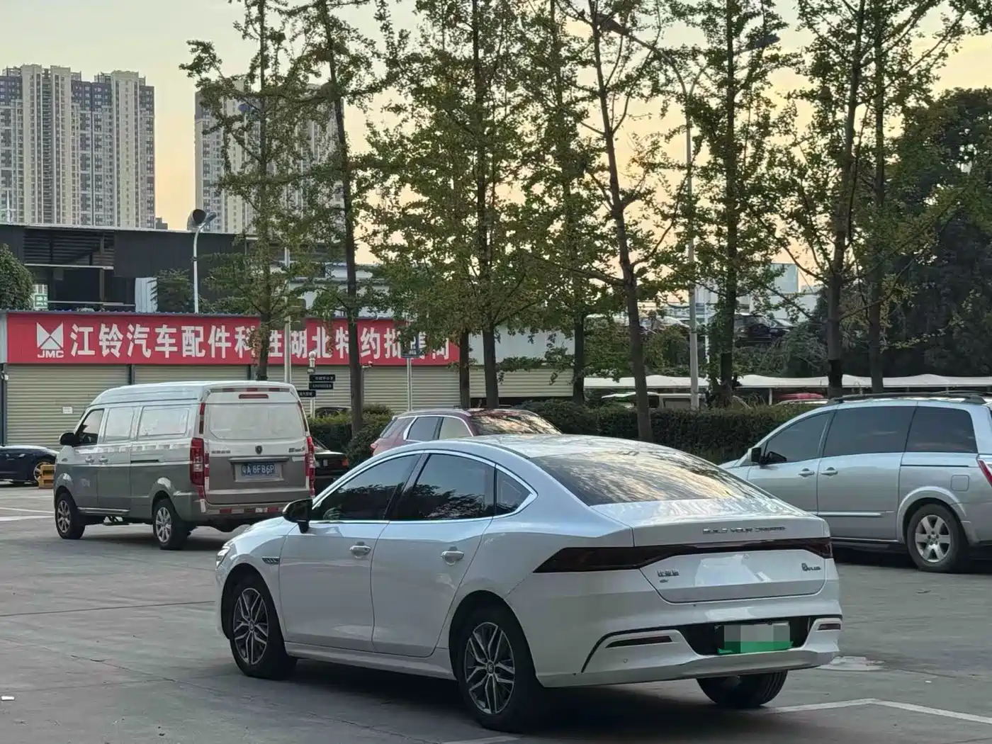 BYD Qin PLUS 2024 Glory Edition EV 510KM Leading фото 9