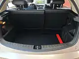 Фото 19 - Geely Vision X3