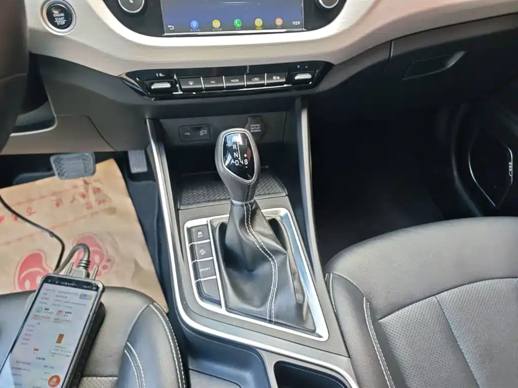 Фото 14 - Geely Vision X3