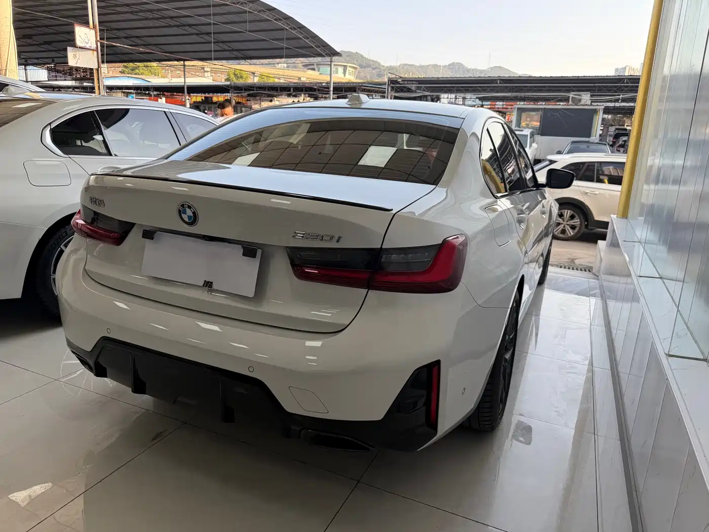BMW 3 Series 2025 325Li M Sport Package фото 12