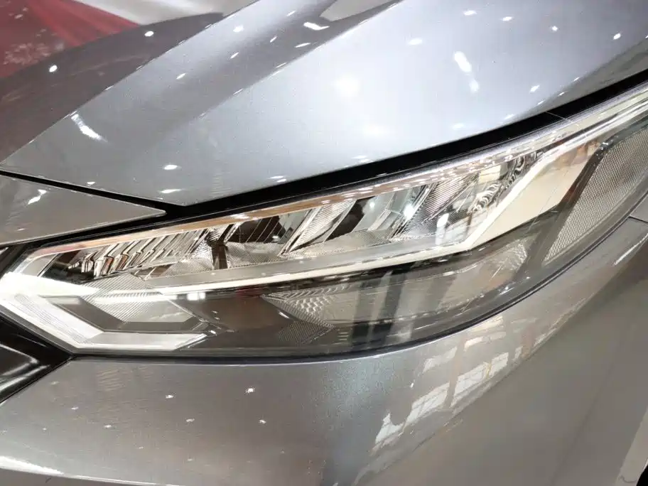 Nissan SYLPHY, миниатюра 7