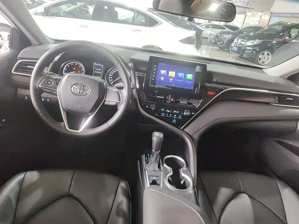 Toyota Camry 2023 2.0GVP Leading Edition фото 10
