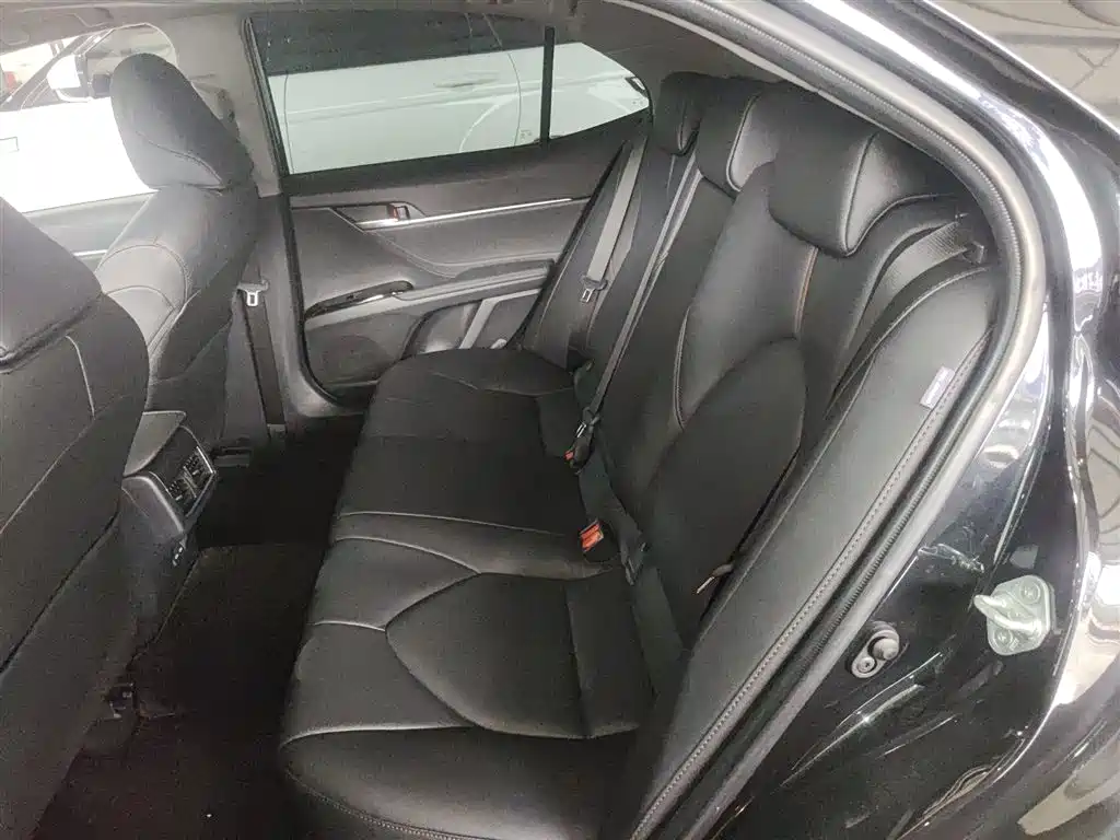 Toyota Camry 2023 2.0GVP Leading Edition фото 17