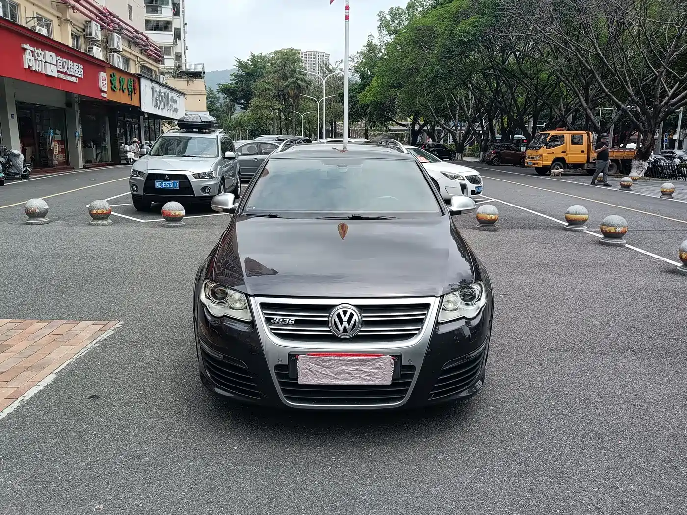 Volkswagen Passat 2008 Volkswagen R36 Wagon фото 2