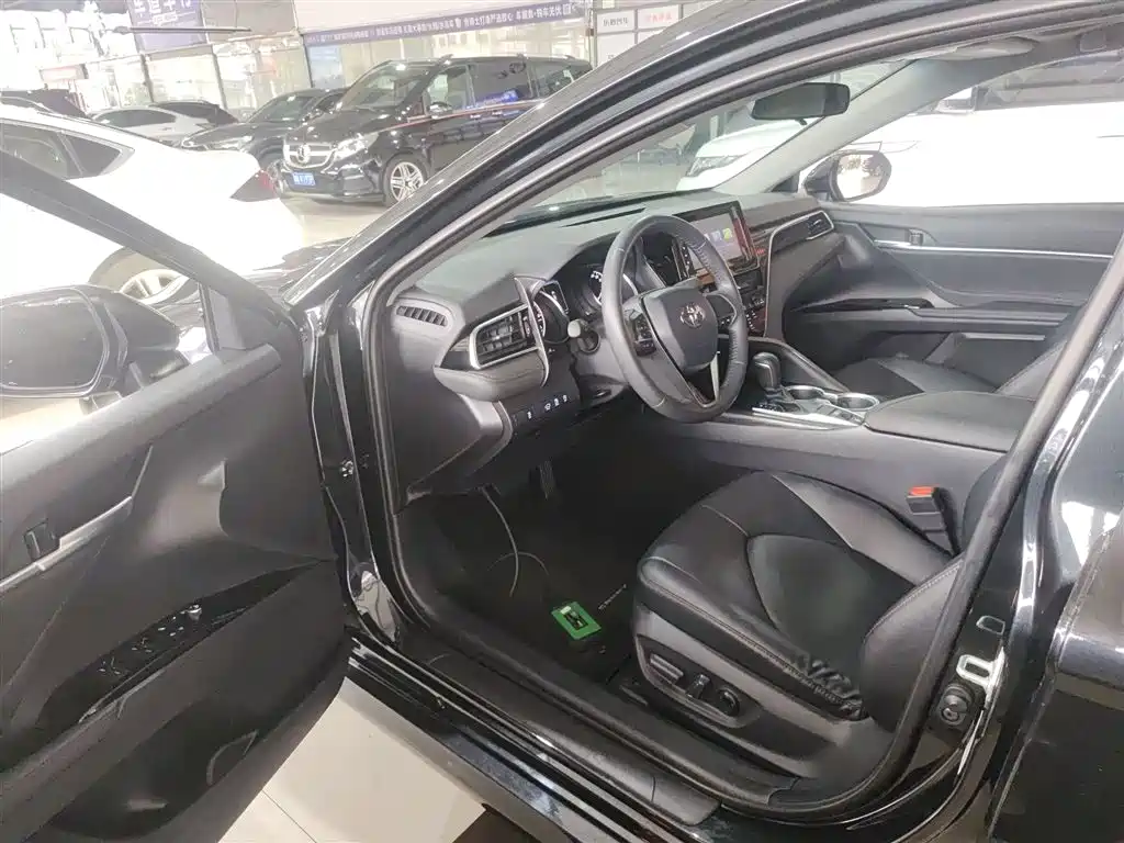 Toyota Camry 2023 2.0GVP Leading Edition фото 16