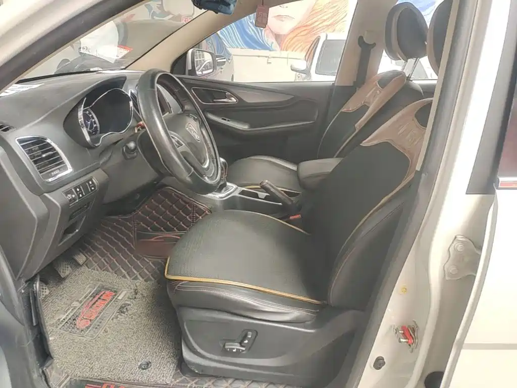 Baojun 560 2015 2015 1.8L Manual Luxury