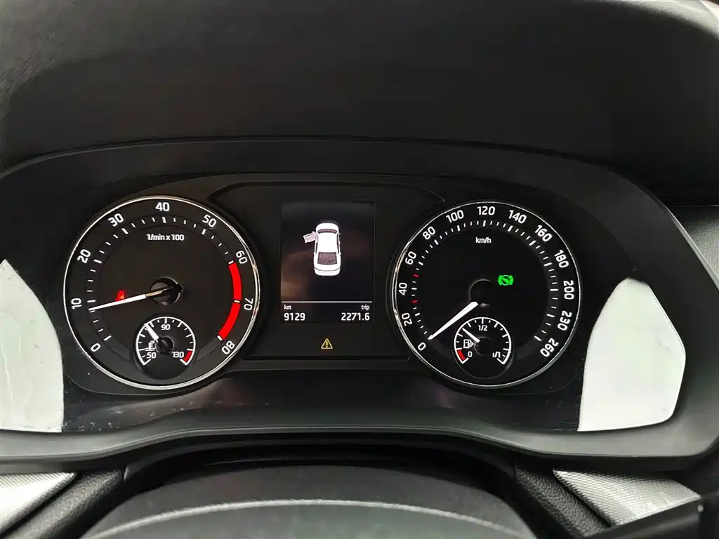 Škoda Octavia 2023 Facelift PRO TSI280 Premium Edition фото 12