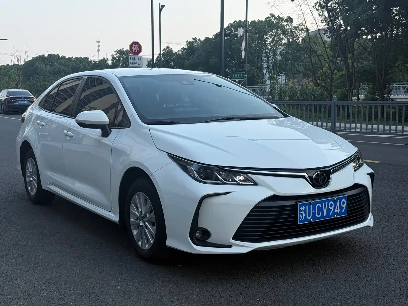 Photo 3 - Toyota Corolla