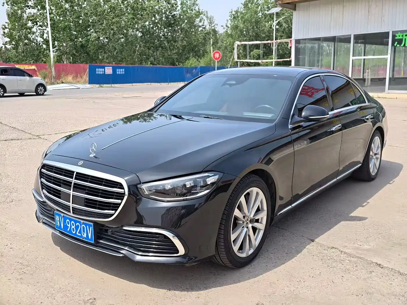 Mercedes-Benz S-Class 2023 Model S 400 L Business Edition