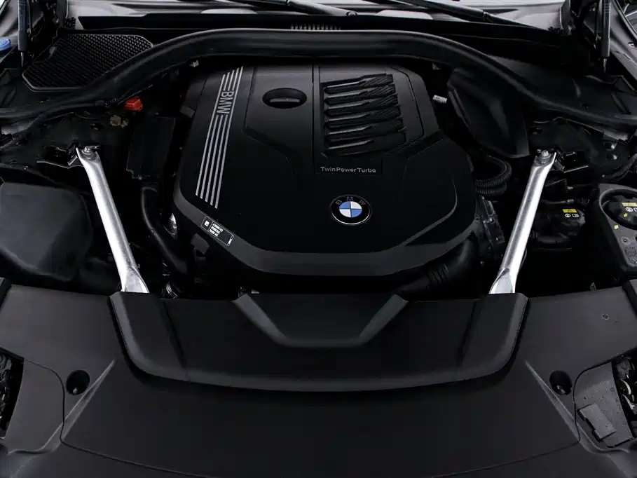 BMW 7 Series 2021 Model 740Li Leading M Sport Package фото 17