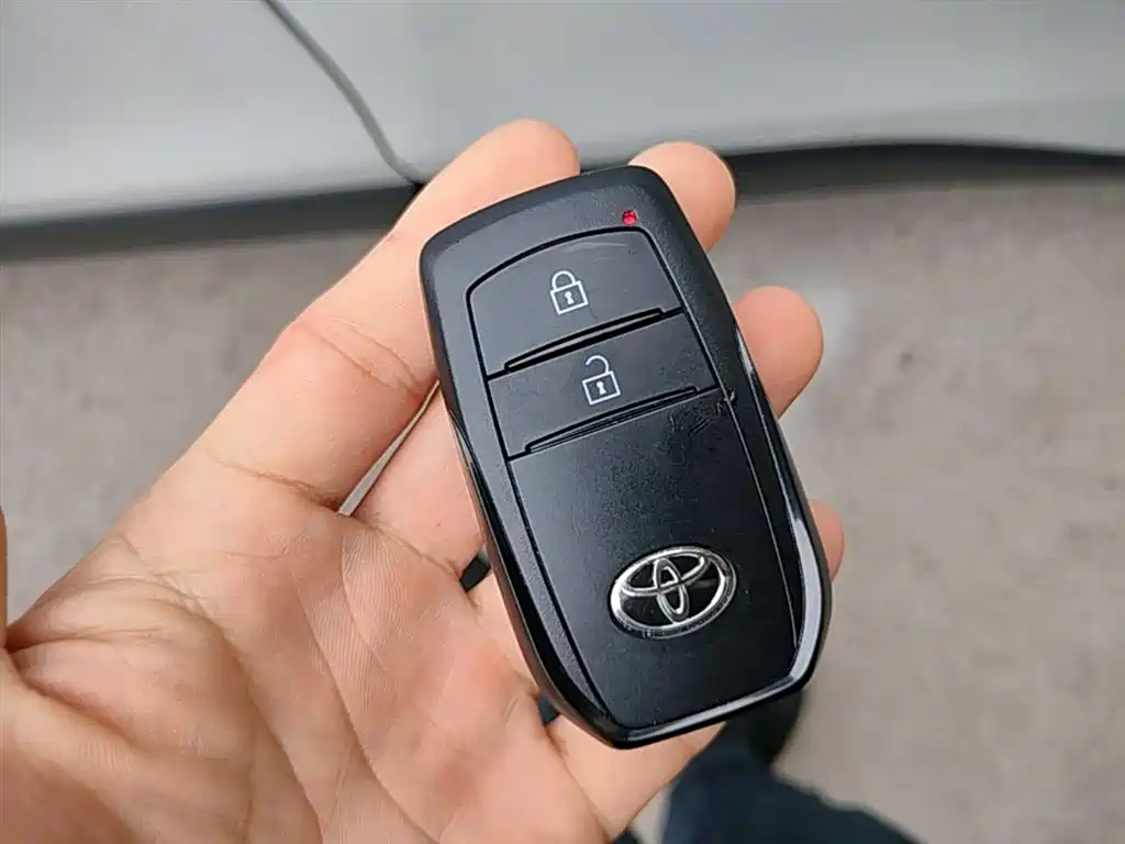 Toyota Frontlander 2022 2.0L CVT Luxury Edition фото 9