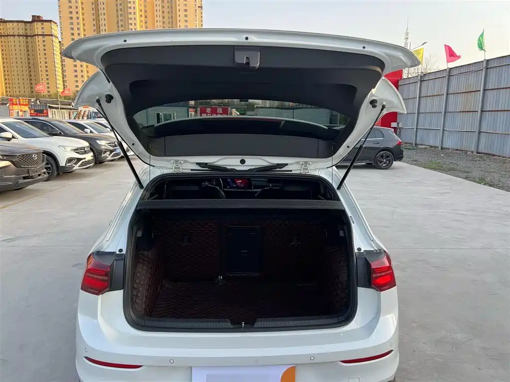 Volkswagen Golf 2023 Facelift 280TSI DSG R-Line Lite фото 16