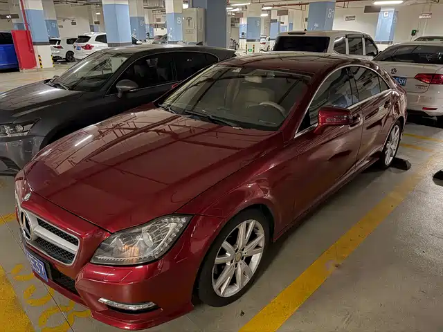 Mercedes-Benz CLS 2012 CLS 300 CGI — фото 1