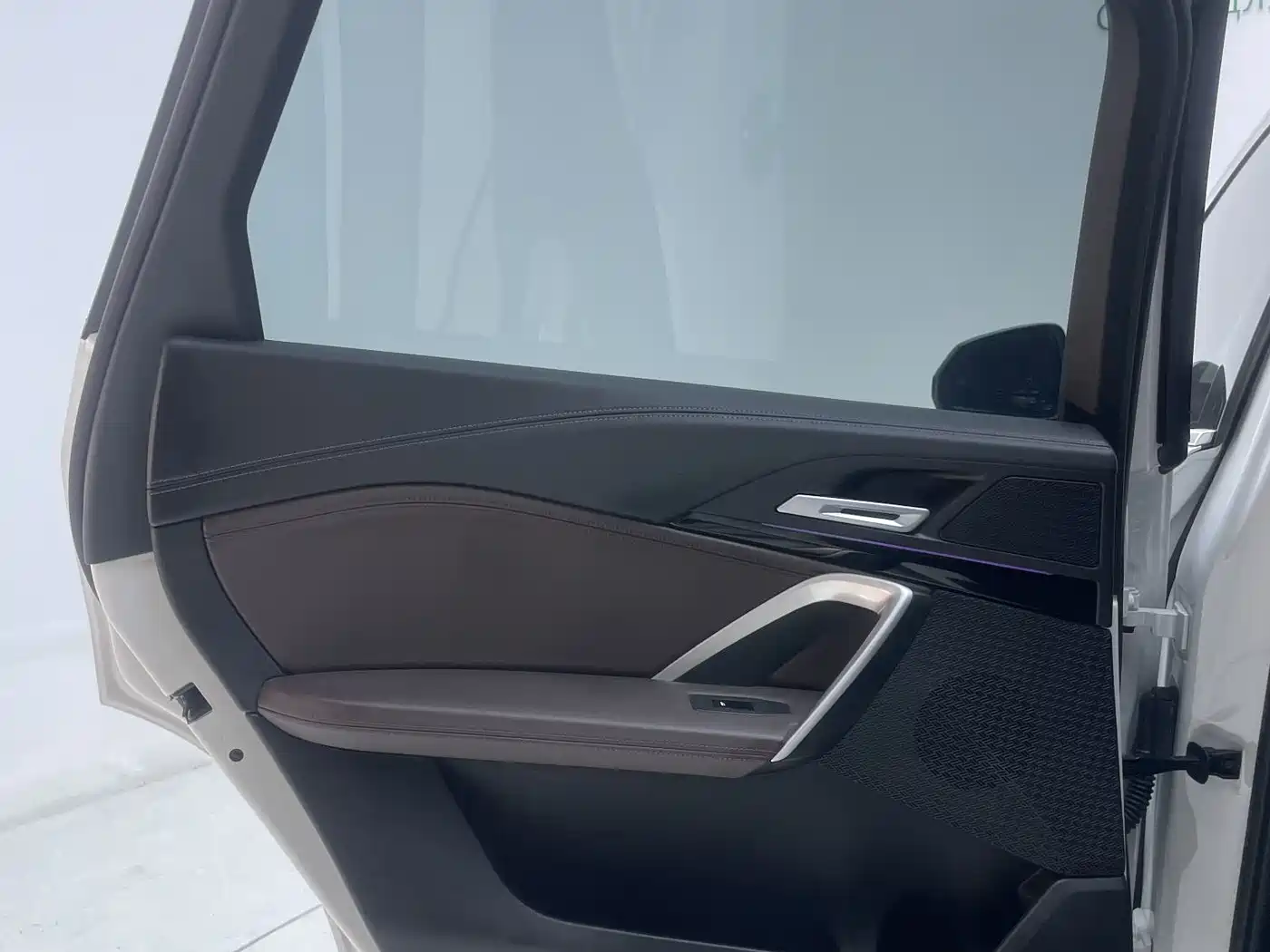 BMW X1 2023 sDrive20Li X Design Package фото 16