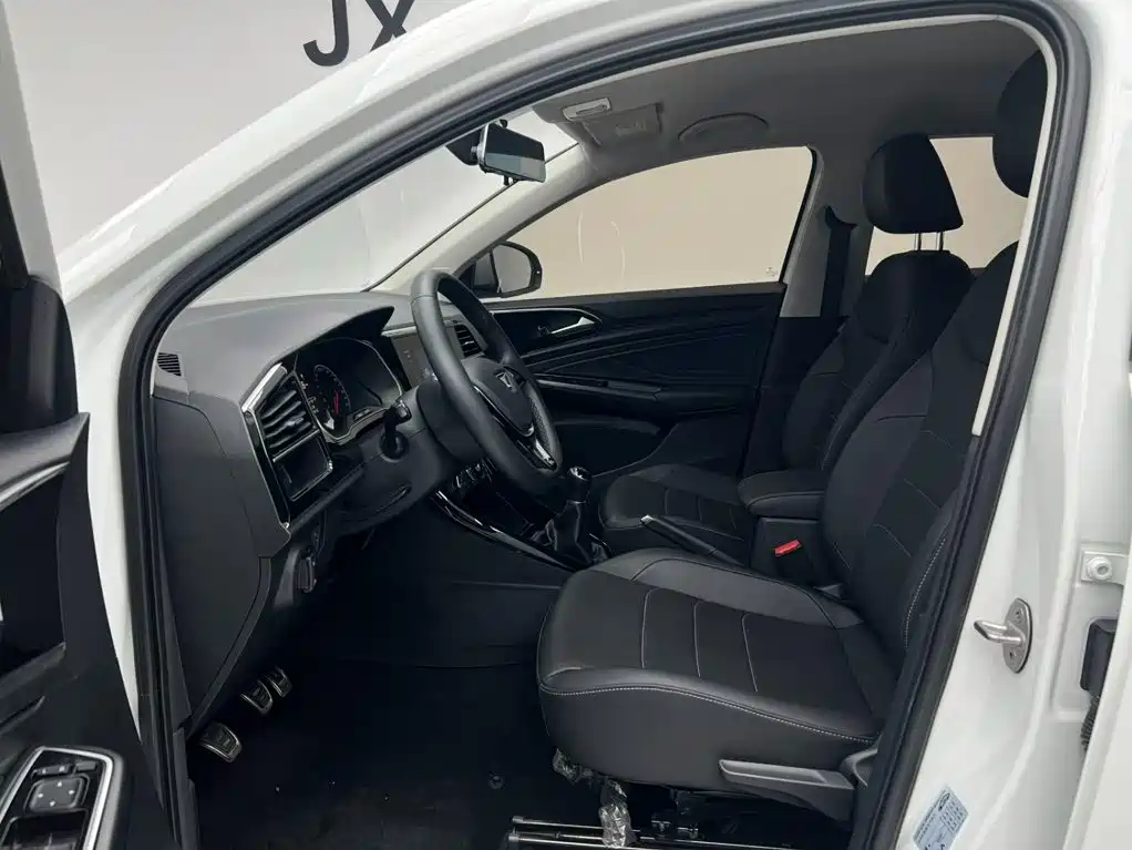 Фото 15 - Jetta VS5
