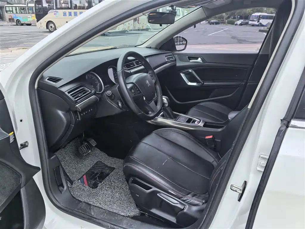 Peugeot 408 2018 350THP Automatic Luxury Edition фото 13