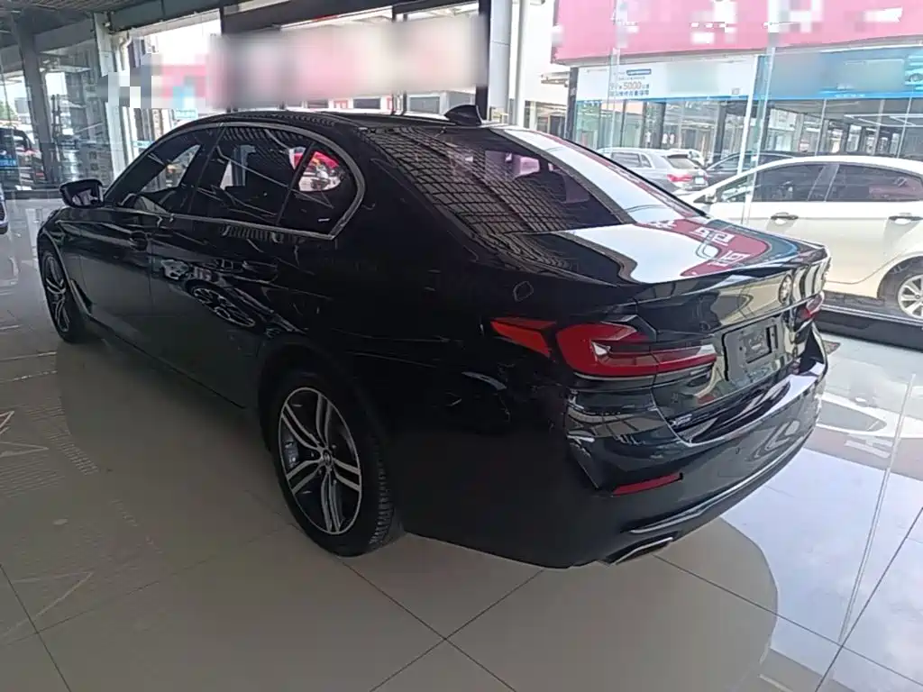 Фото 5 - BMW 5 Series