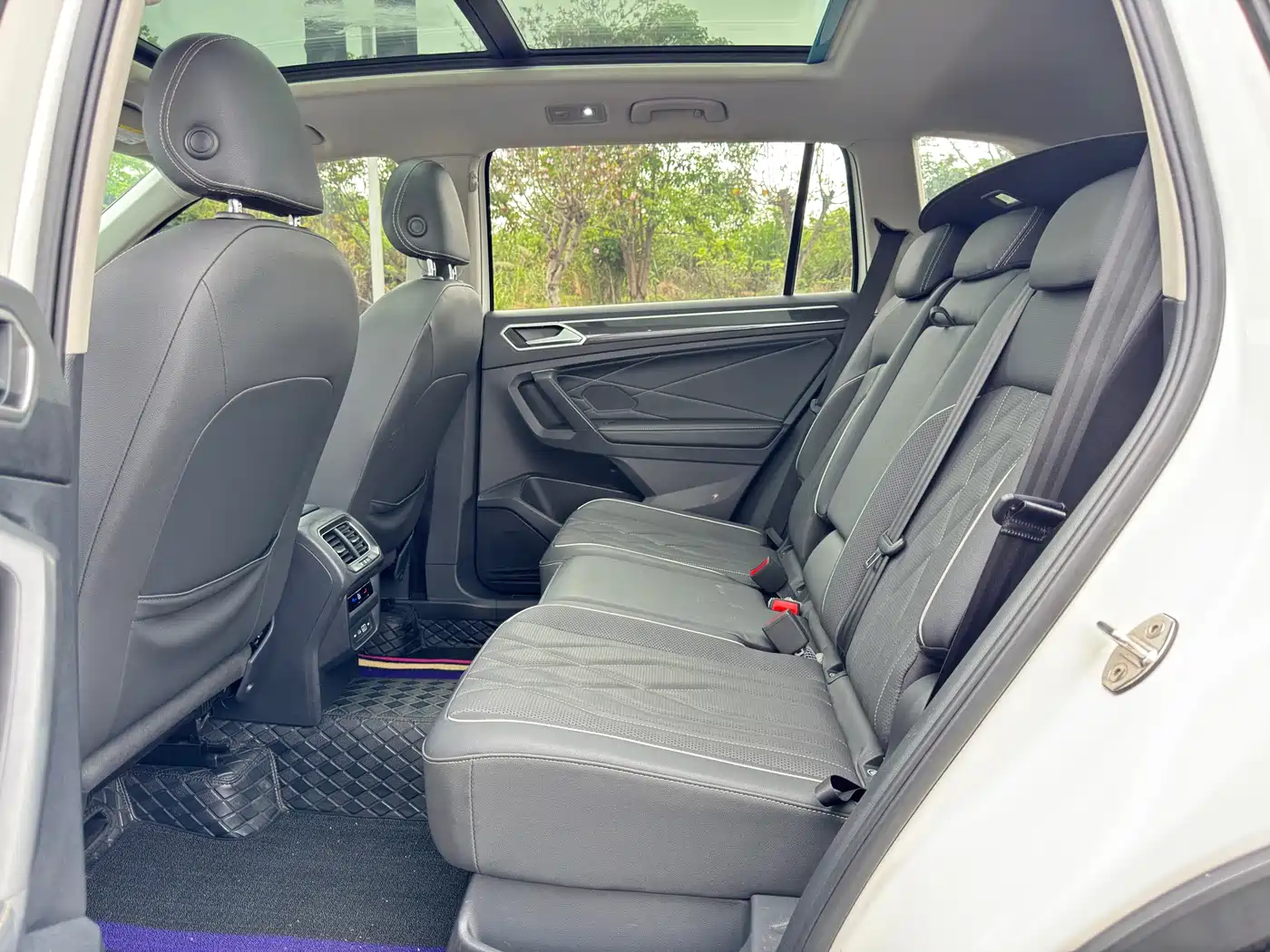 Volkswagen Tiguan L 2022 330TSI Automatic 2WD Smart Edition фото 12