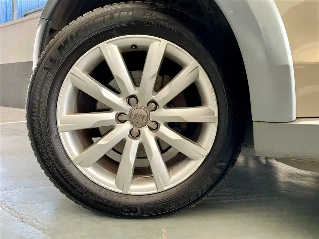Audi Q5 2012 2.0TFSI Luxury фото 26
