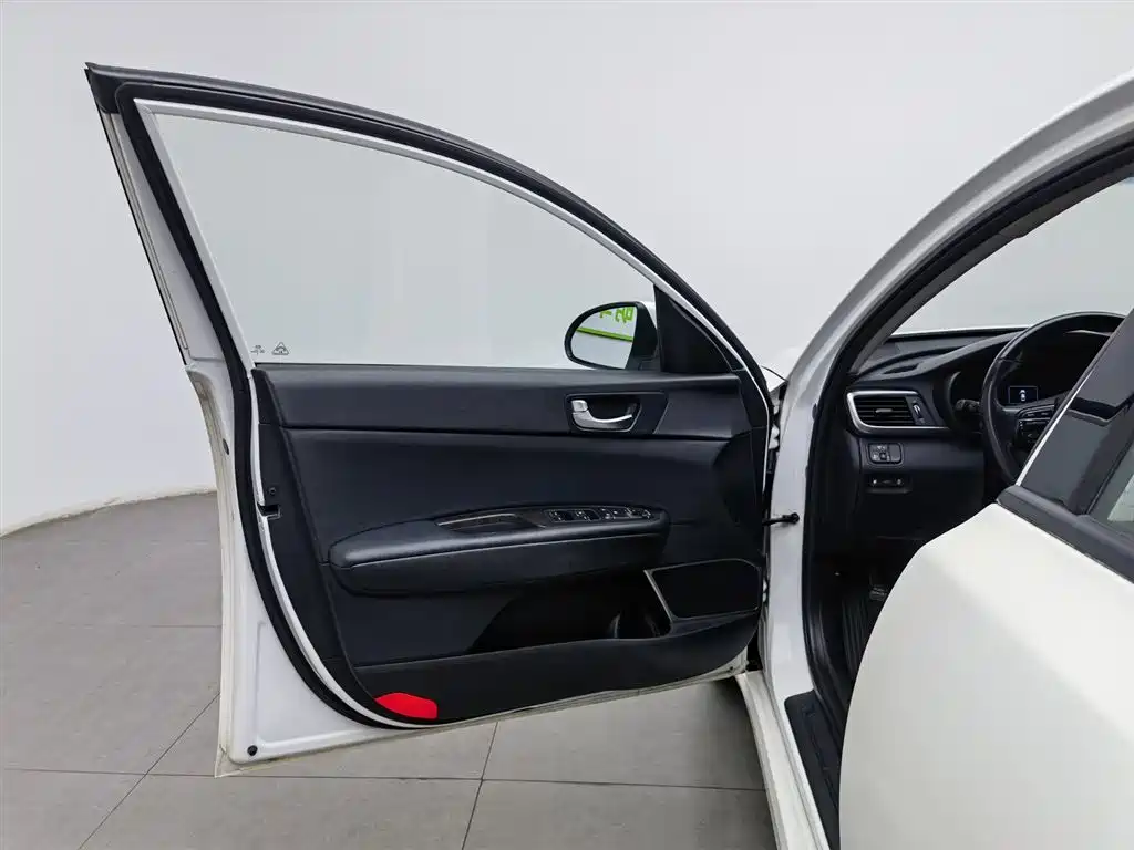 Kia K5 2016 1.6T Automatic LUX фото 8