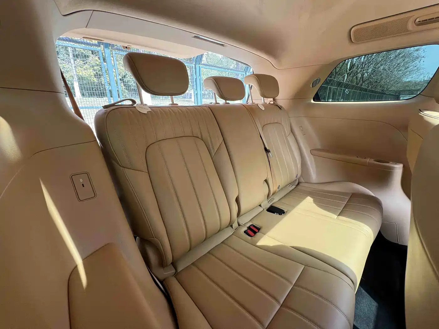 Voyah Auto Voyah Dreamer 2025 PHEV AWD Flagship Kunpeng Edition фото 16