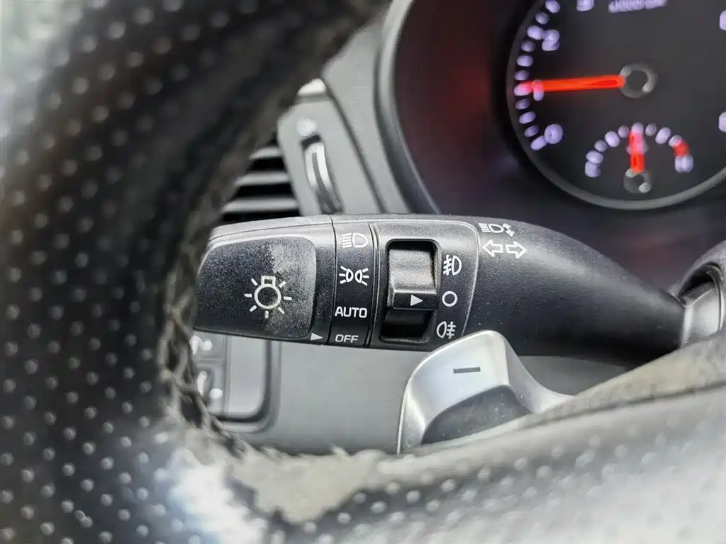 Kia K5 2016 1.6T Automatic LUX фото 21