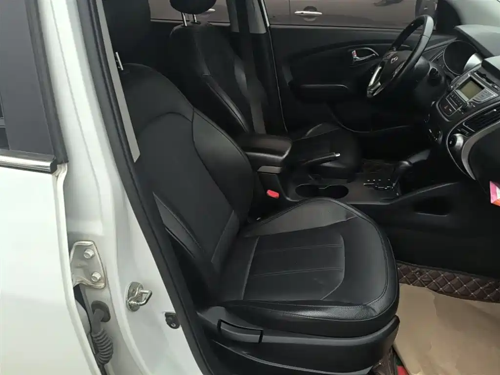 Hyundai Beijing Hyundai ix35 2015 2.0L Automatic 2WD Smart China V фото 25