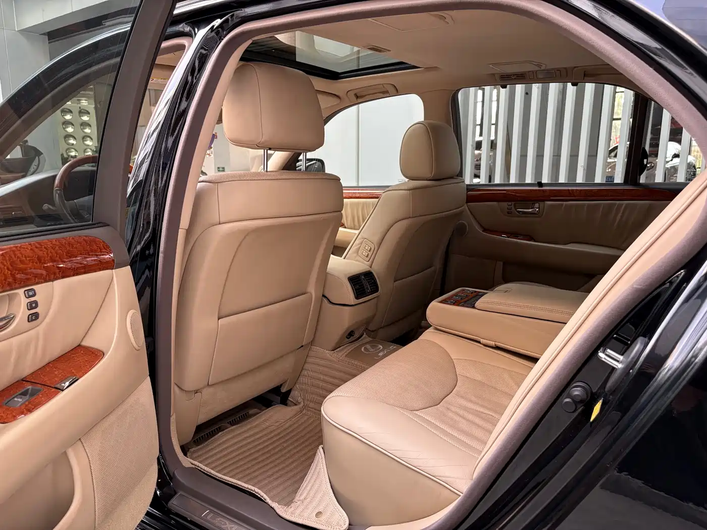 Lexus LS 2005 2005 430