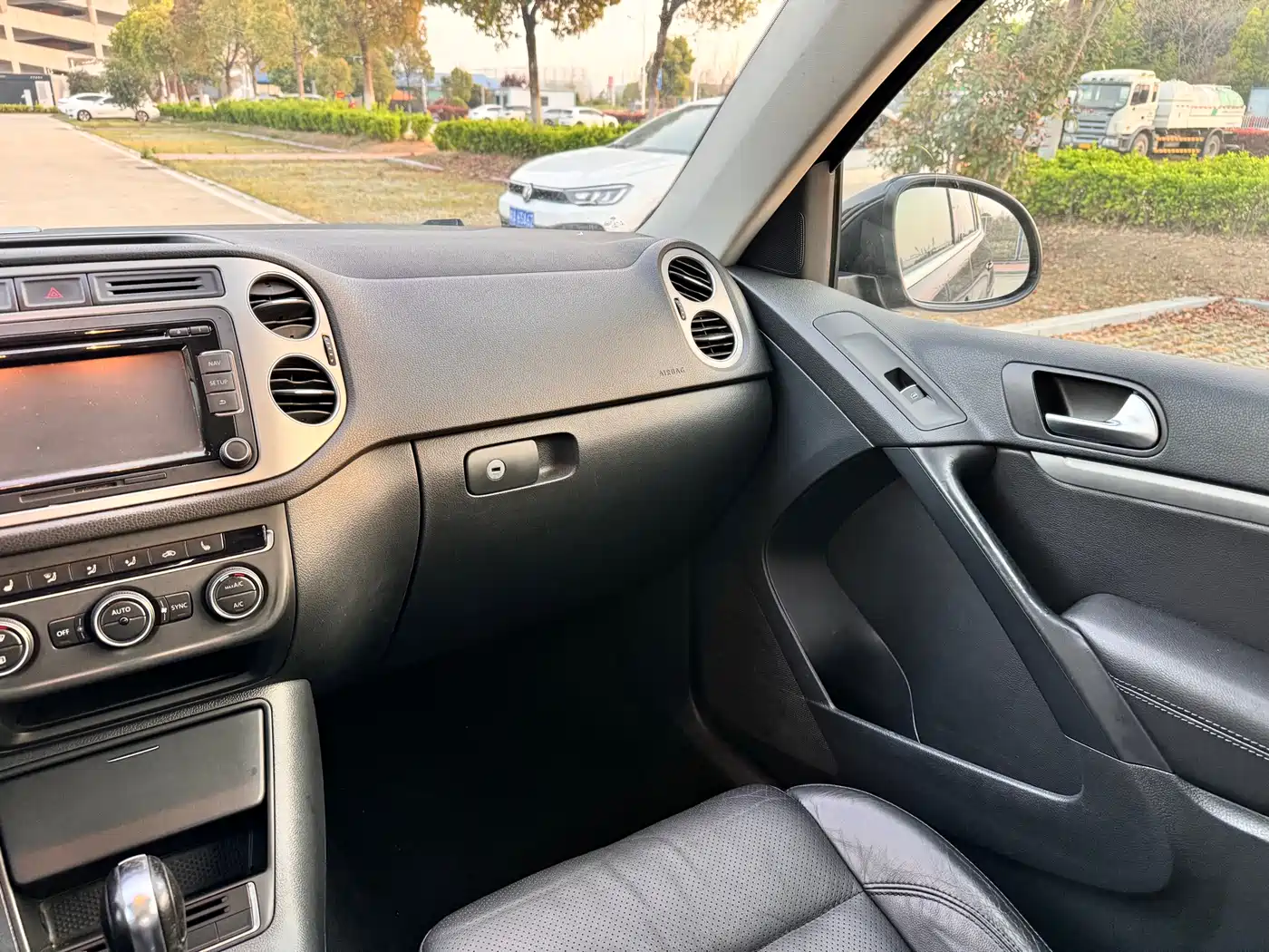 Volkswagen Tiguan 2015 1.8TSI Automatic 4WD Highline фото 17