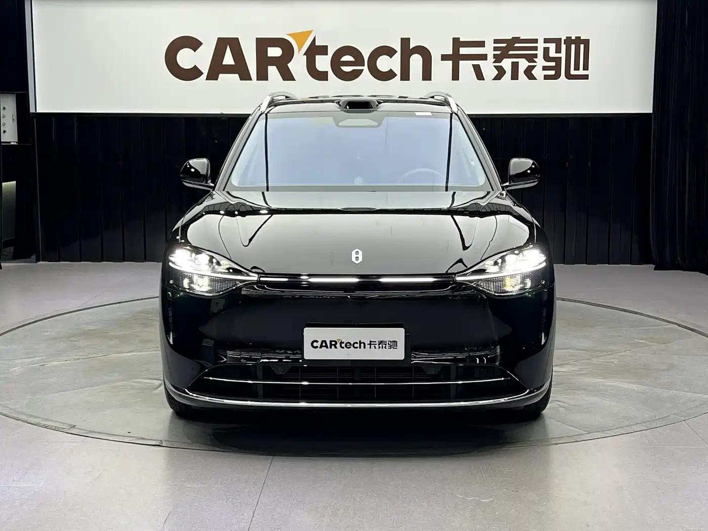 AITO Wenjie AITO M9 2025 Extended Range Ultra 52kWh 6-Seater фото 3