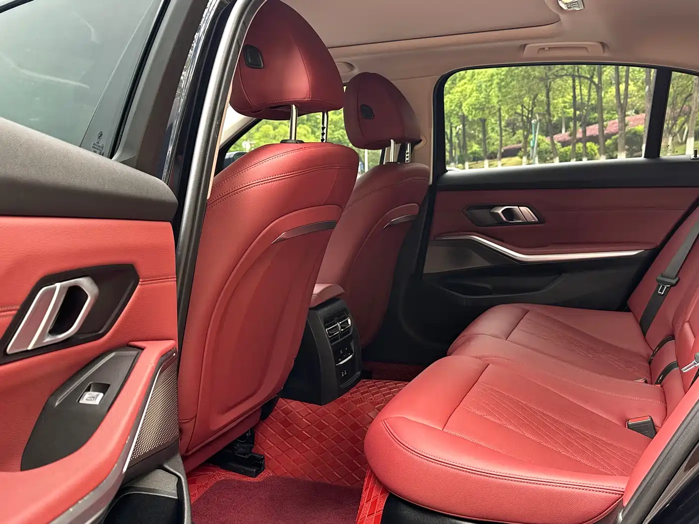 BMW 3 Series 2023 325Li M Sport Package фото 10