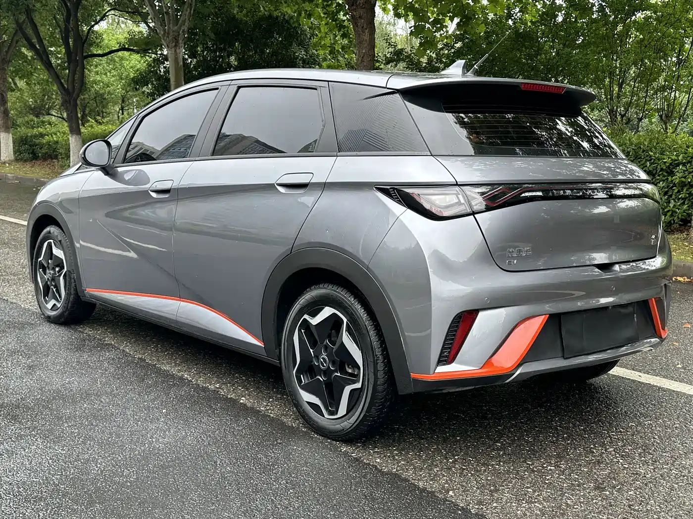 BYD Dolphin 2021 Model 405km Fashion Edition фото 6