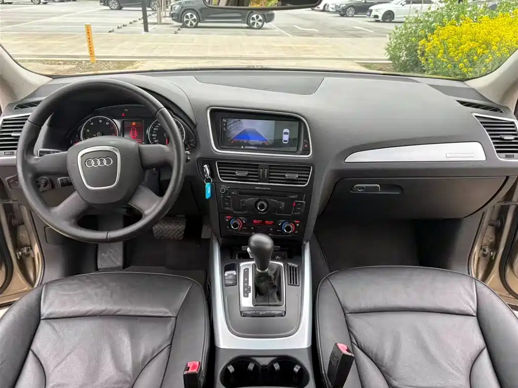 Audi Q5 2010 2.0TFSI Progressive фото 5